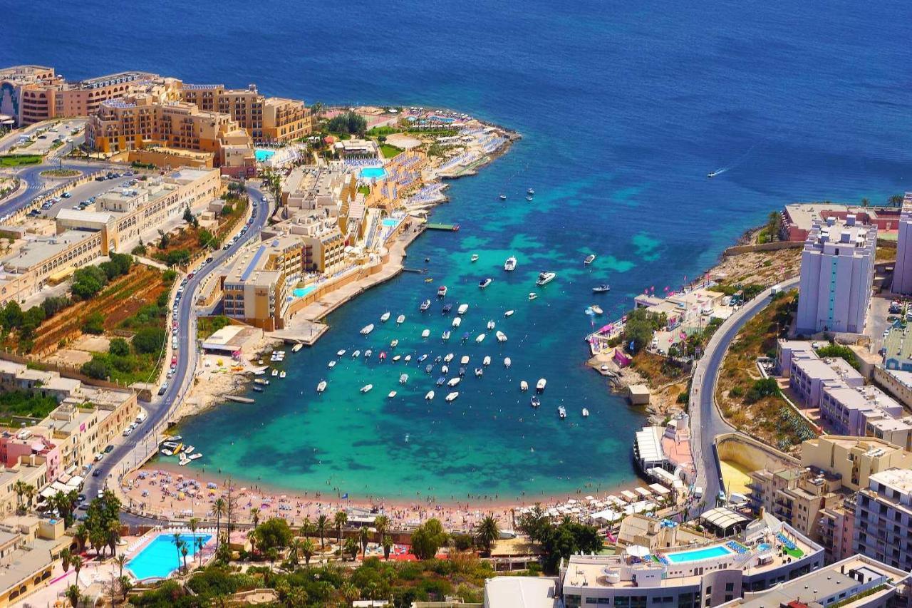 Deluxe Apartment Steps To St George'S Bay San Ġiljan Extérieur photo