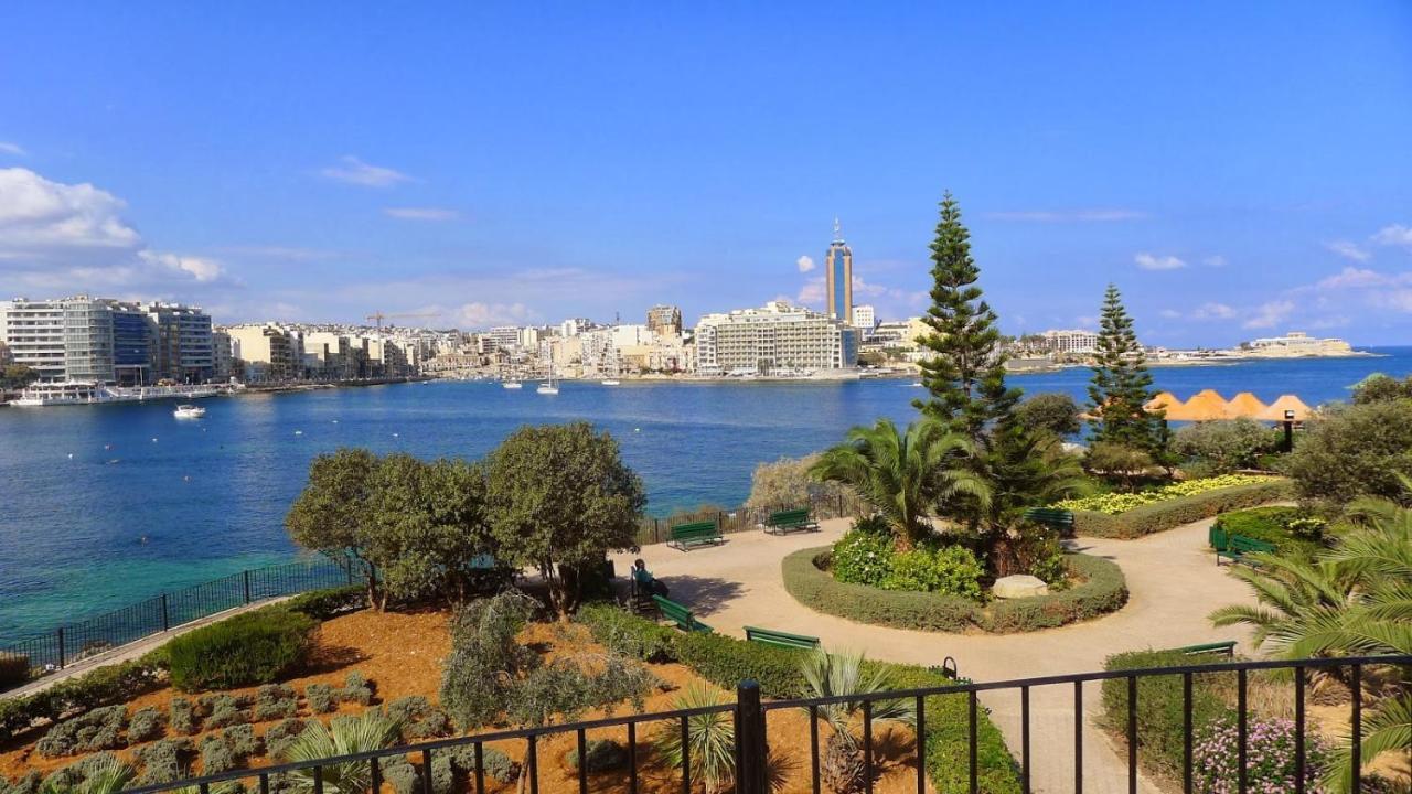 Deluxe Apartment Steps To St George'S Bay San Ġiljan Extérieur photo